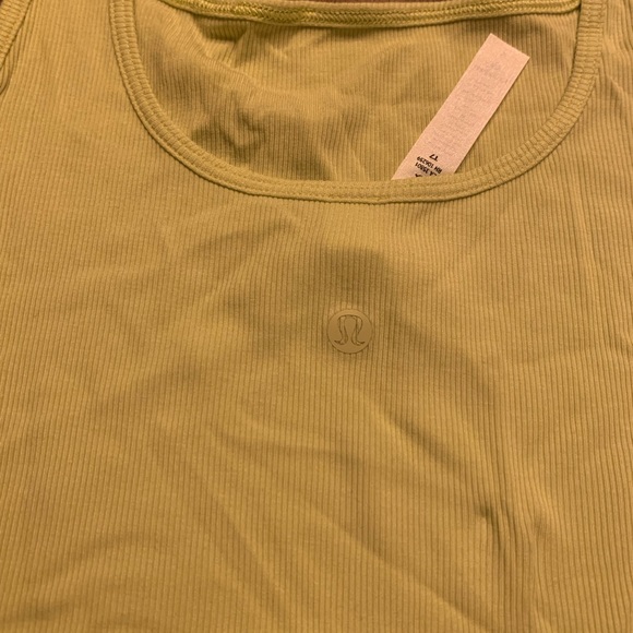 LA front cutout crop tank size 6 - Picture 3 of 3